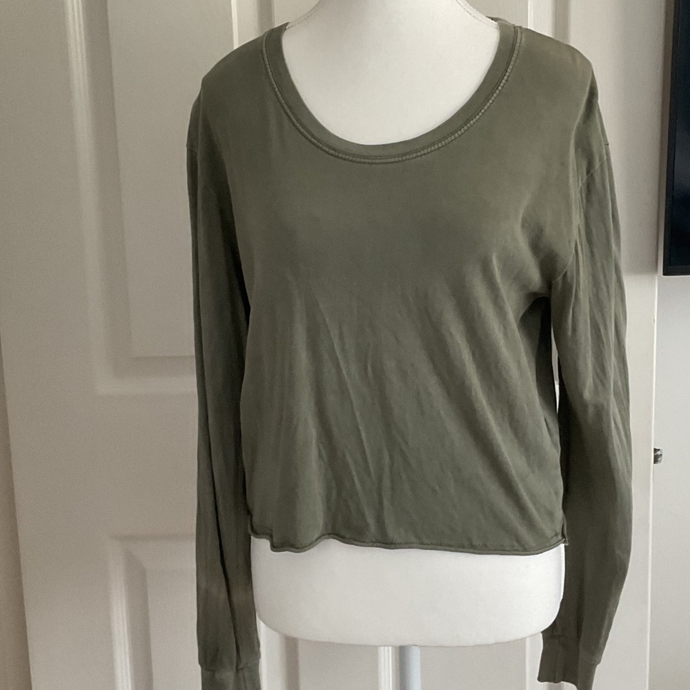 2 FOR $12!  US Vintage Army Green Long Sleeved T-Shirt - size S